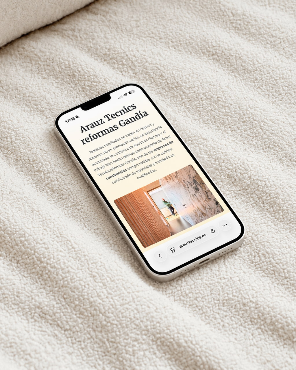 Web de Arauz Tecnics en un iPhone